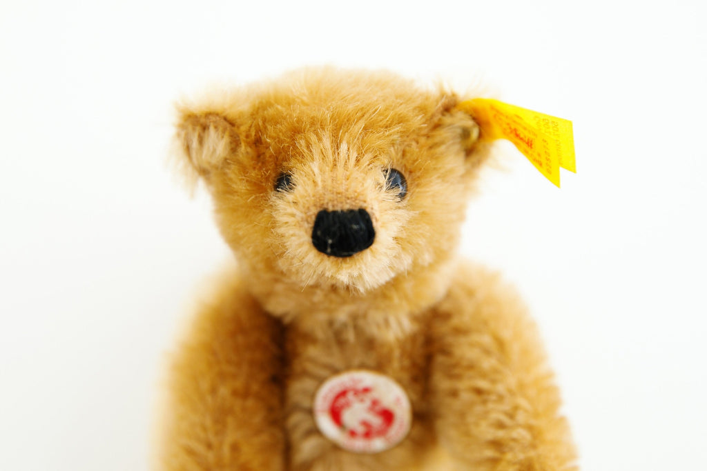 世界で初めてのぬいぐるみ。140年以上愛され続ける「シュタイフ」の