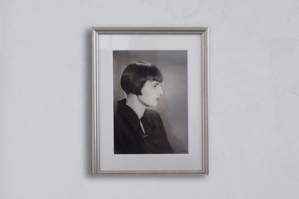 Portrait de femm, debut des annees 1920 / マン・レイ