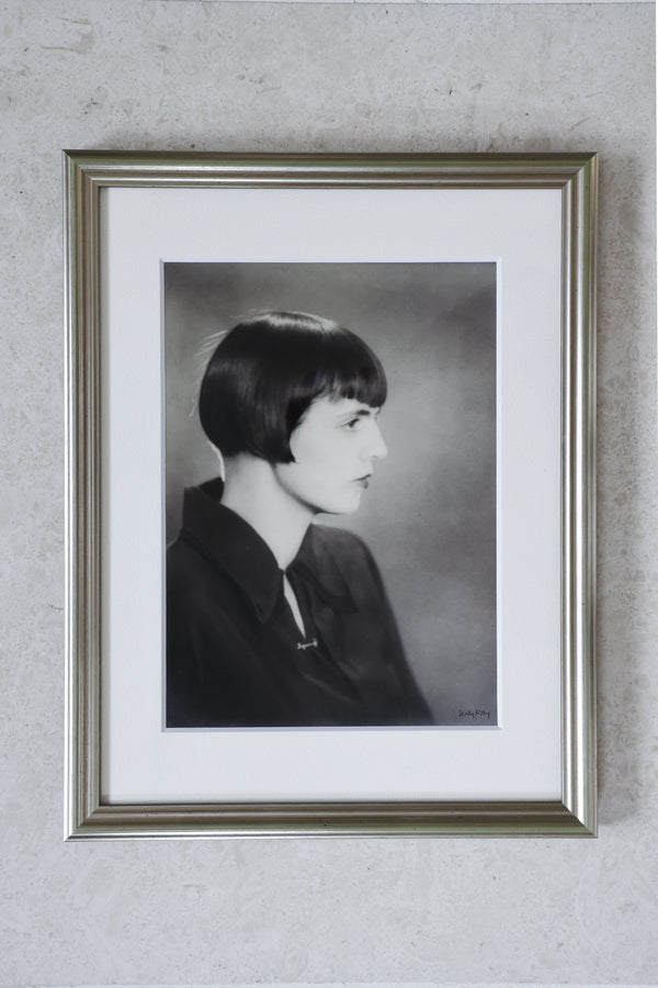 Portrait de femm, debut des annees 1920 / マン・レイ